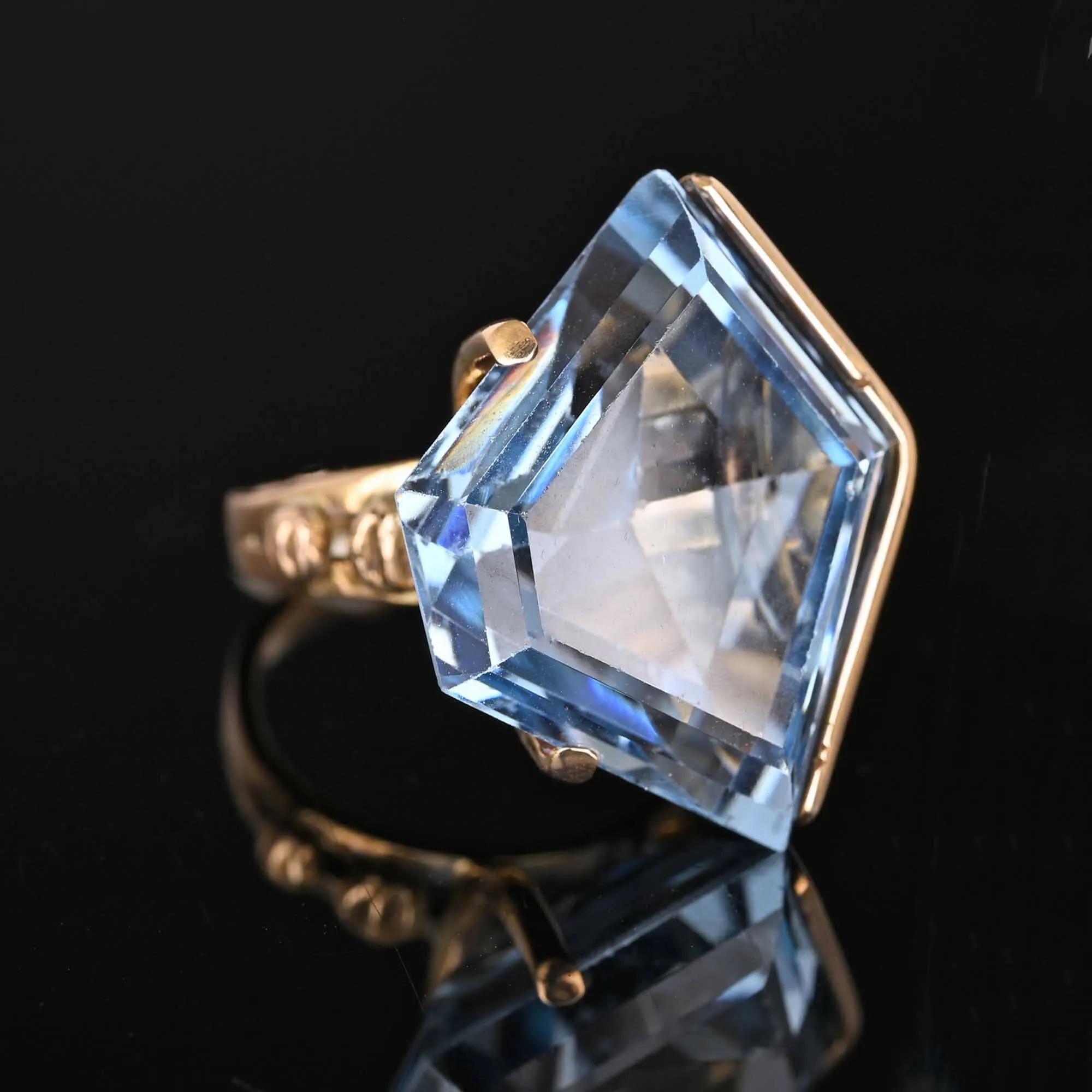 Fine Specialty Cut Blue Topaz Arrow Ring in 14K Gold