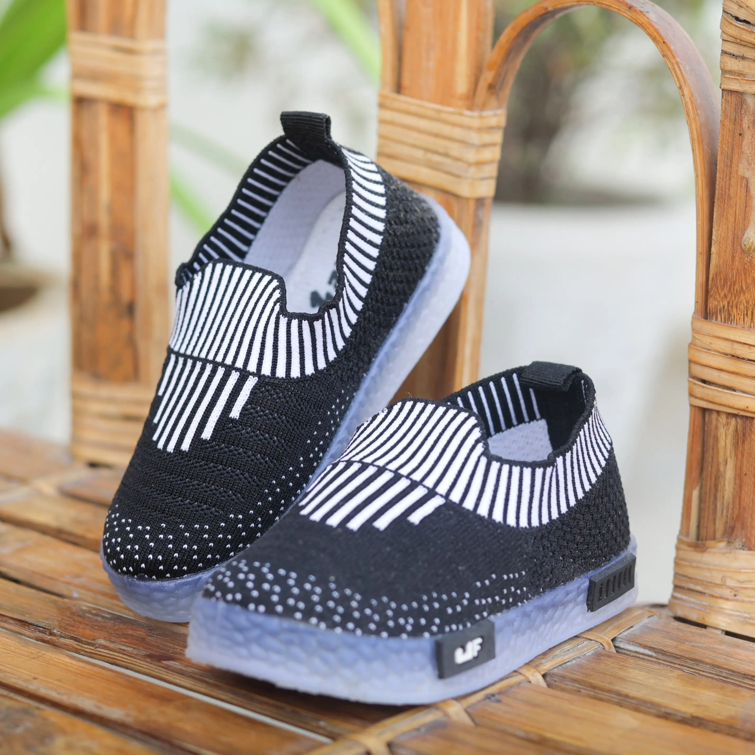 Jumbo Breathable Slip-On Shoes With LED Lights