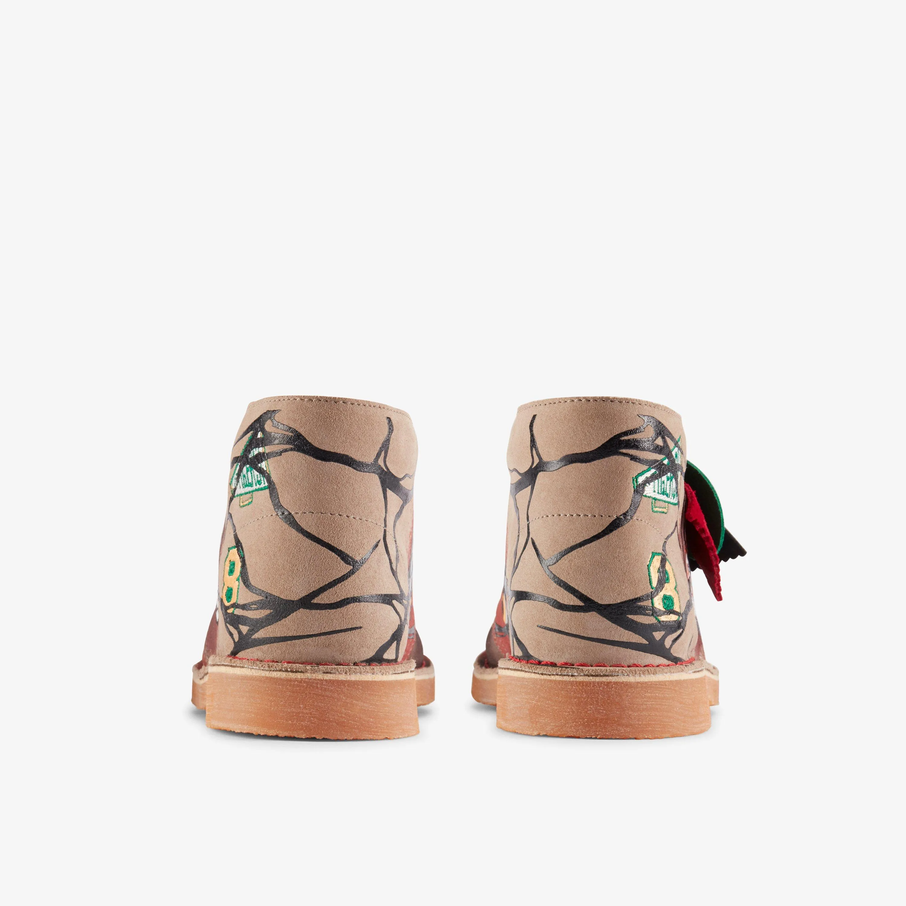 Stranger Things Desert Boot Youth Sand/Dark Interest